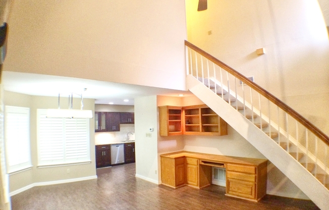 Beautiful 3 Bedroom Condo Overlooking The Canal!