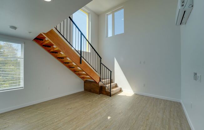 Studio, 1 bath, 530 sqft, $2,495, Unit 205