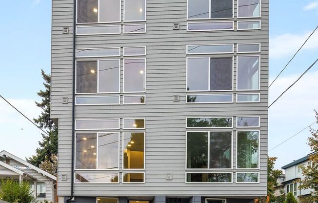 3 Bedroom Modern Townhouse in the Heart of Fremont