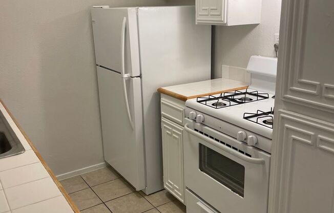 2 beds, 1 bath, 875 sqft, $1,400, Unit OCR-145