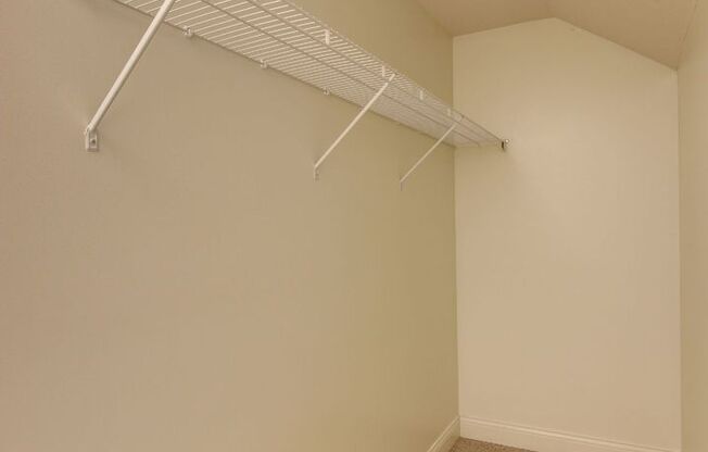 3 beds, 2 baths, 1,850 sqft, $2,275