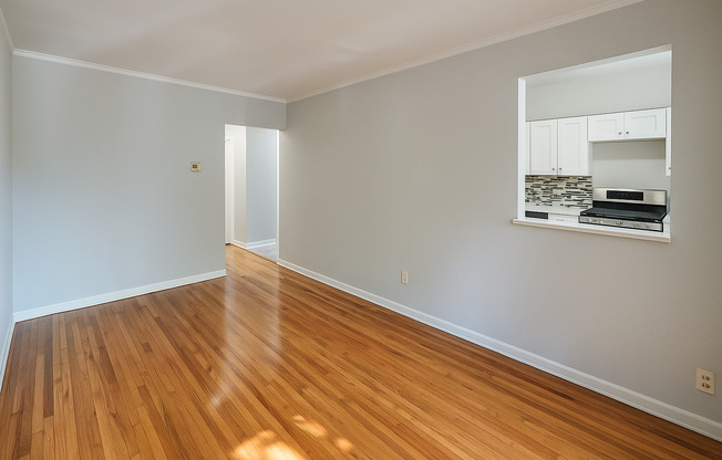 848 E 55 ST
