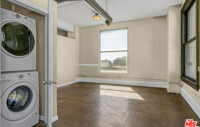 Studio, 1 bath, 750 sqft, $2,500, Unit 309