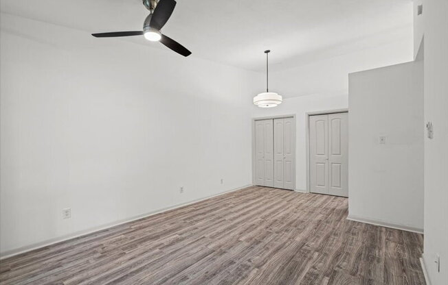 1705 Crossing PL
