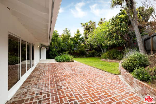931 LAS PULGAS RD