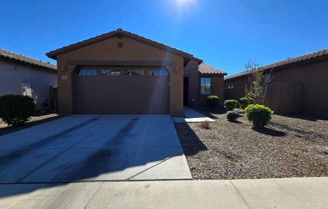 Clean and Cozy home in desirable area! Near 303 and Northern Pkwy!