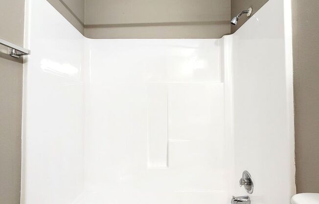 2 beds, 1 bath, 830 sqft, $1,285, Unit O-244