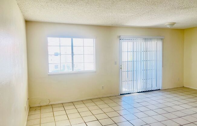 2 bd, 2 bth Condo Ideal Summerlin location