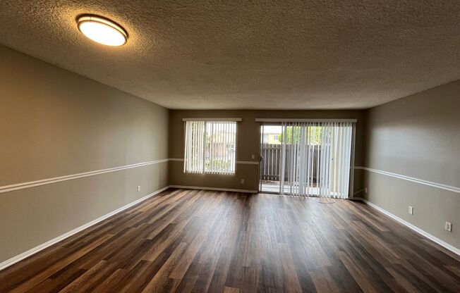 1 bed, 2 baths, 900 sqft, $2,200, Unit 007