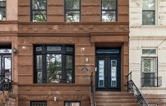 554 PUTNAM AVE