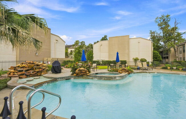 1100 Augusta Dr 8