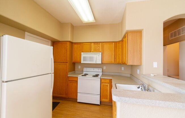 Live in Style and Convenience - 2BR/2BA with Appliances and Community Amenities!