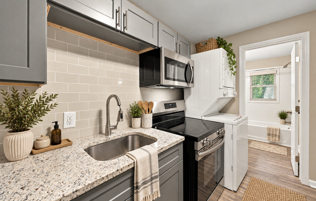 2 beds, 1 bath, 725 sqft, $1,147, Unit 1301-B