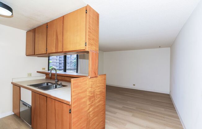 Piikoi Atrium - studio,1 bath with 1 covered parking stall