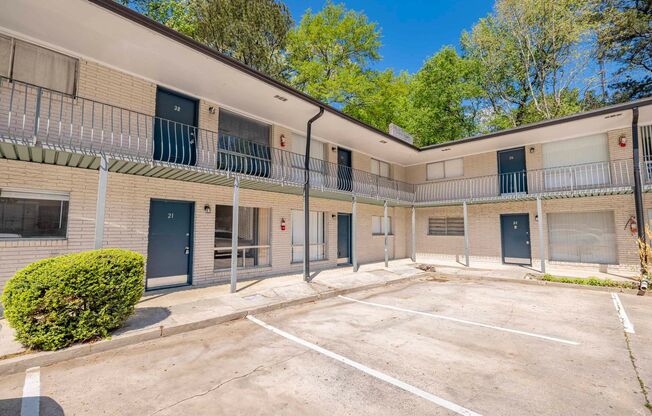2 beds, 1 bath, $1,450, Unit 26
