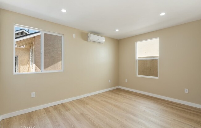 3872 3 AVE