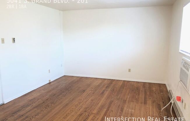 2 beds, 1 bath, 800 sqft, $825