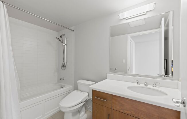 2 beds, 2 baths, $4,400, Unit # 4403