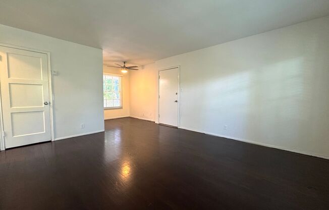 5941-5951 Cahuenga Blvd