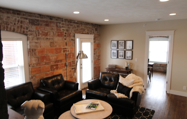 2 beds, 1 bath, 1,150 sqft, $1,470, Unit 6