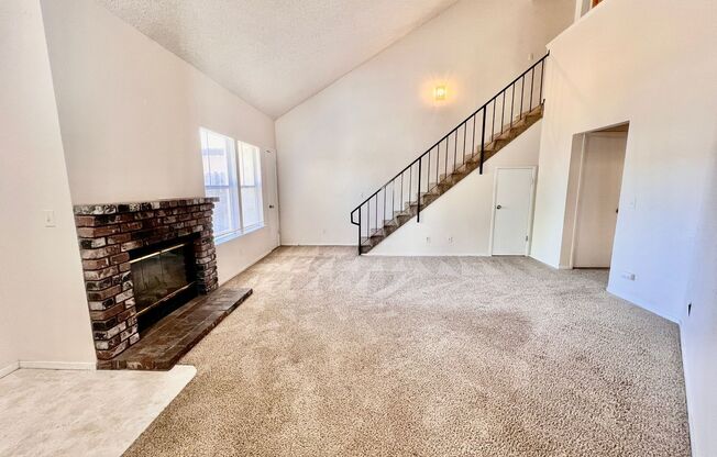 $1,950 Princeton & Brawley, 3 Bed - N Dewey Ave, Fresno