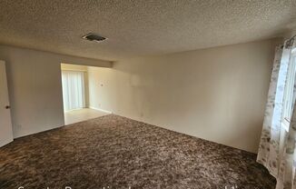 2 beds, 1.5 baths, 888 sqft, $1,200, Unit 4