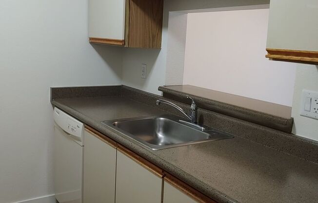 1 bed, 1 bath, 610 sqft, $1,575, Unit A205