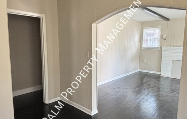 1217 E 38 ST