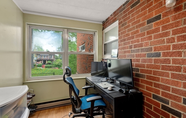14 Commonwealth Ct #13