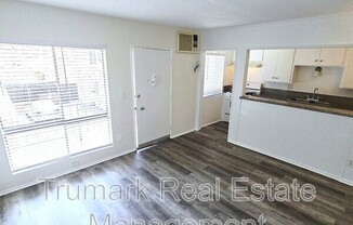1121 E. Palmer Ave