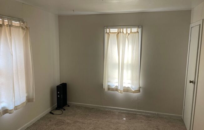 2 beds, 1 bath, $695