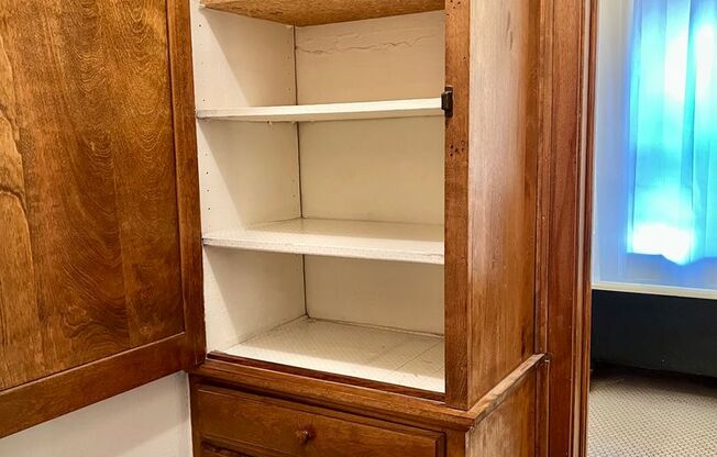 Studio, 1 bath, 500 sqft, $1,575, Unit 553-215