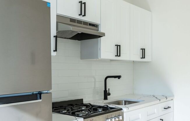 2 beds, 1 bath, 650 sqft, $1,395, Unit C8