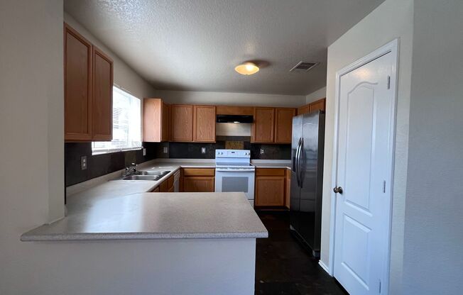 * 4 Bedrooms & Large backyard*