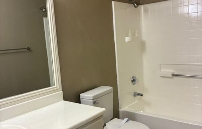 2 beds, 2 baths, 997 sqft, $1,500, Unit MA 122