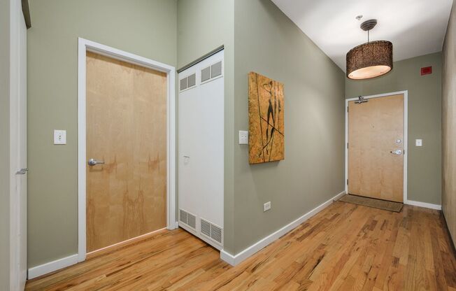 1 bed, 1 bath, $2,300