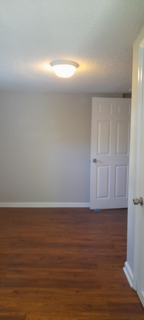 3 beds, 1 bath, $2,495