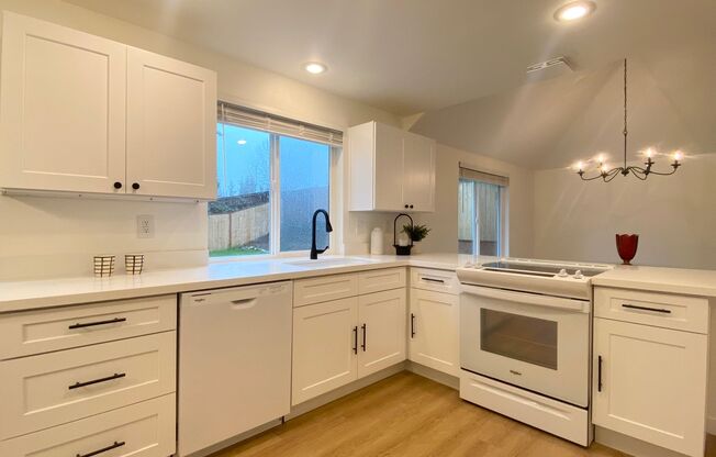 FULLY UPDATED Auburn home near Thomas Jefferson HS