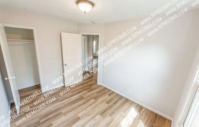 1439 8 ST