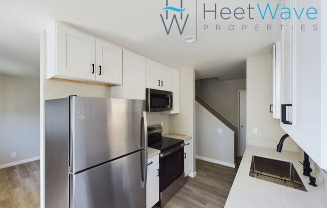 2 beds, 2 baths, 850 sqft, $3,750, Unit 102