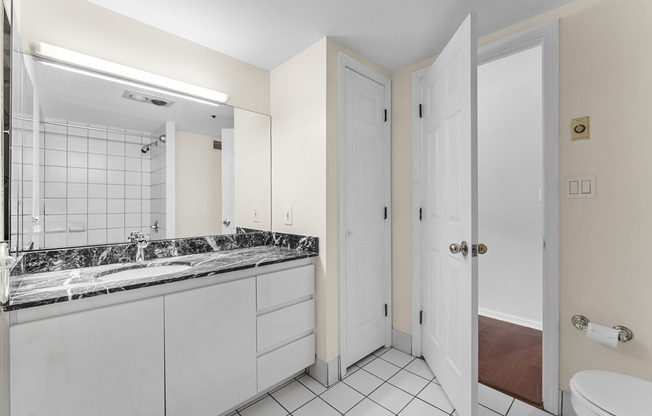 3 beds, 2 baths, 1,430 sqft, $7,600, Unit 1501