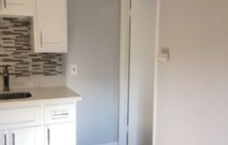 Studio, 1 bath, $1,625, Unit 4322 1/2