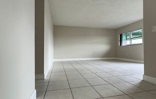 2 beds, 2 baths, $1,994, Unit 220