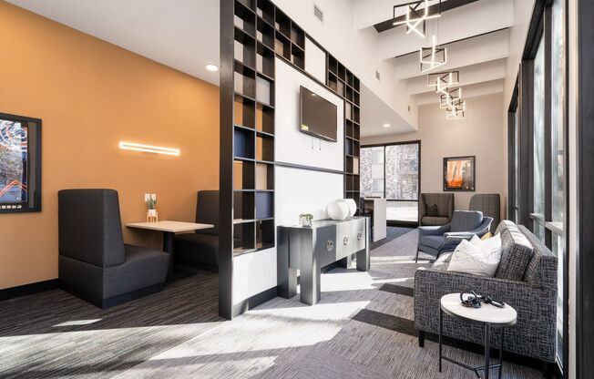 2 beds, 1.5 baths, 976 sqft, $1,525, Unit 9975-101