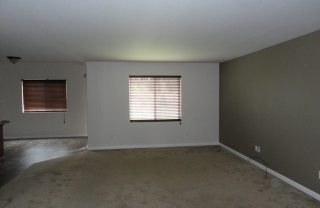 Newer 3 Bedroom 2 Bath Home in Tacoma