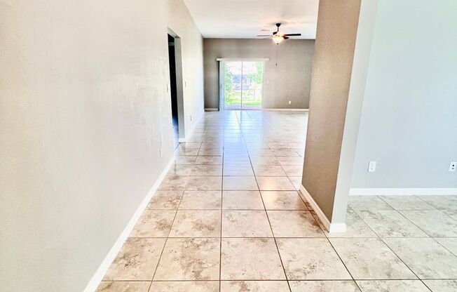 Modern & Spacious 3 Bed, 2 Bath Home in North Port