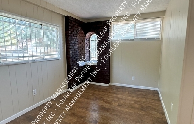 3212 E 5 AVE