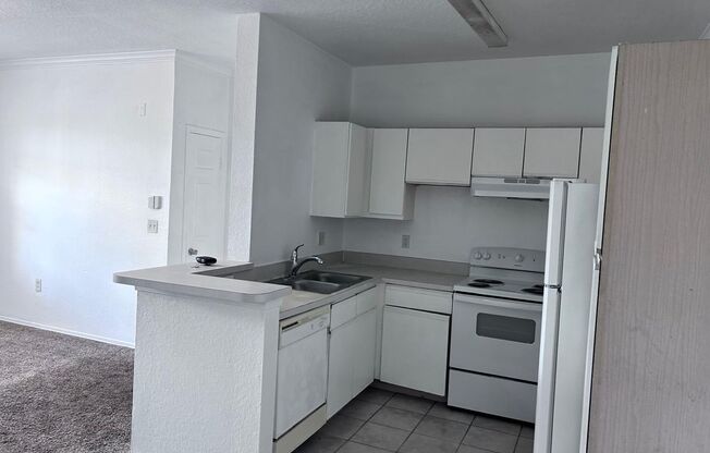 2 Bed/1 Bath Apartment within Madison at Metrowest, Orlando