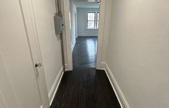 1 bed, 1 bath, 700 sqft, $2,225, Unit D05