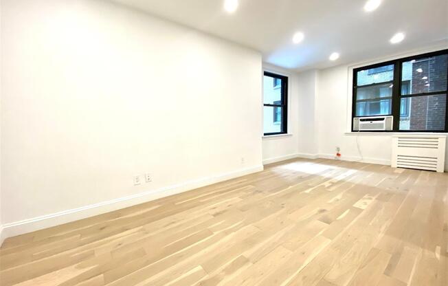 3 beds, 2 baths, 1,157 sqft, $9,250, Unit 4B